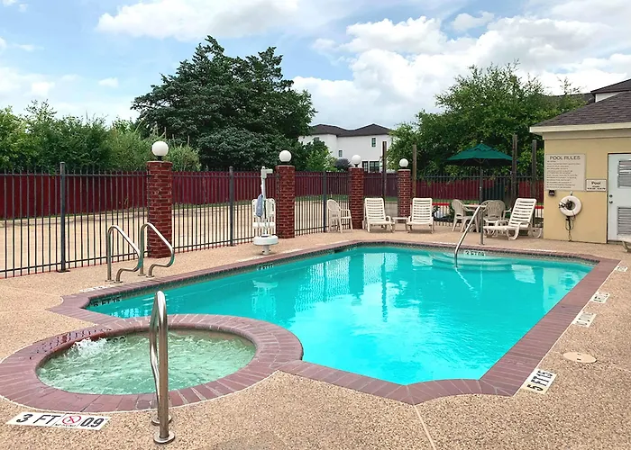 Comfort Suites Texas Ave