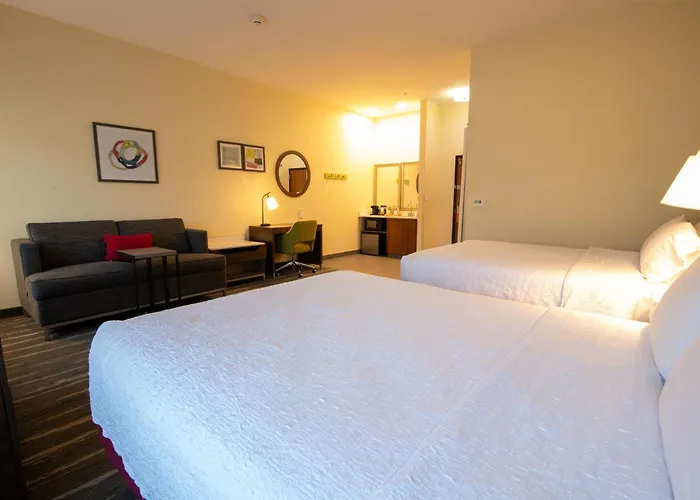 Hampton Inn & Suites College Station